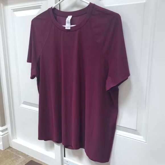 ๐๐ SEE VIDEO Cute Lululemon T-Shirt Beautiful Maroon Purple Colour - Picture 4 of 10